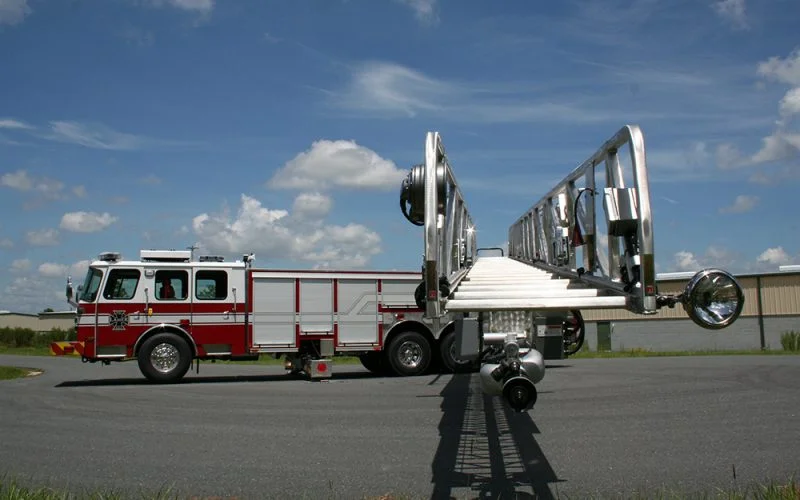 CR-137-E-ONE-ladder-out